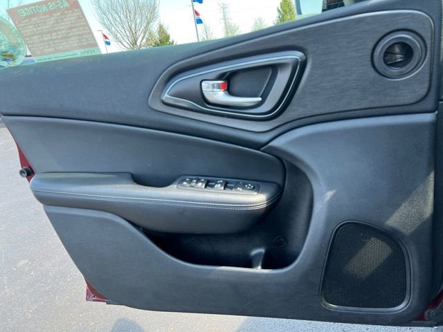 2016 Chrysler 200 S