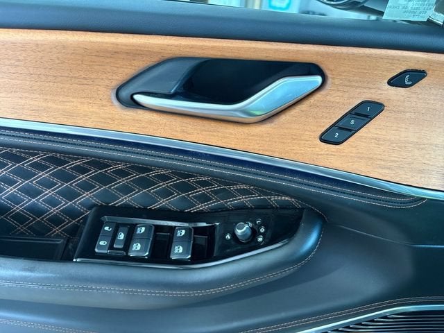 2023 Jeep Grand Cherokee Summit
