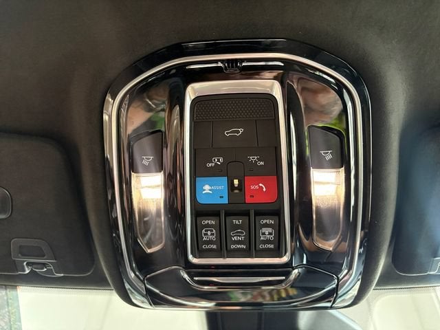 2023 Jeep Grand Cherokee Summit