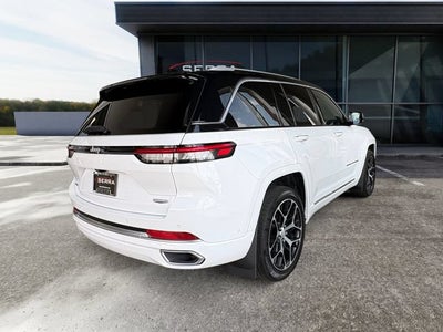 2023 Jeep Grand Cherokee Summit
