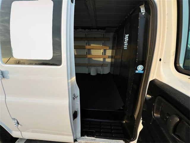 2024 Chevrolet Express Cargo 2500 WT
