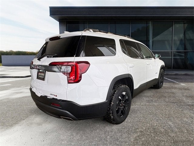 2023 GMC Acadia AT4