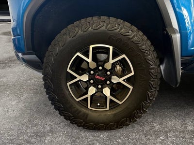 2023 GMC Canyon AT4X
