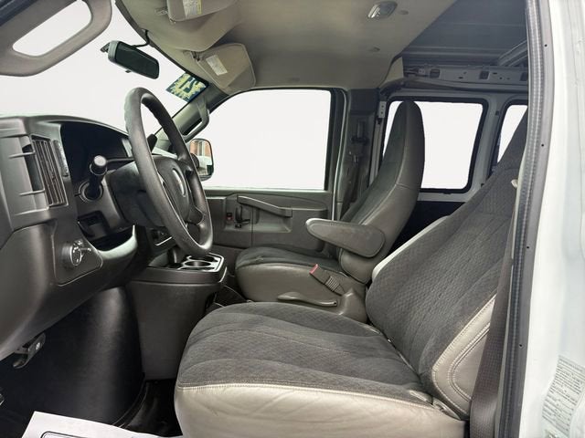 2021 GMC Savana Cargo 2500 Base