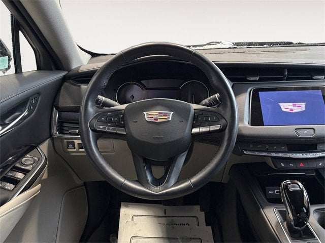 2023 Cadillac XT4 Luxury