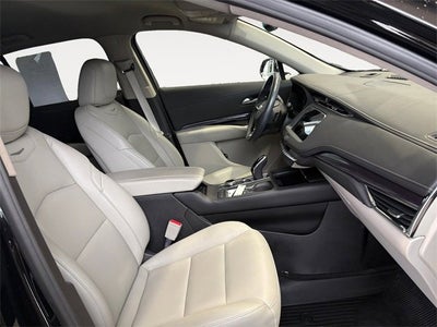 2023 Cadillac XT4 Luxury
