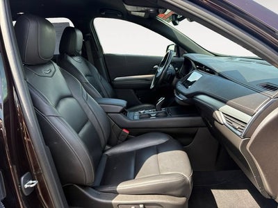 2021 Cadillac XT4 FWD Premium Luxury