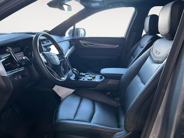 2025 Cadillac XT6 Luxury