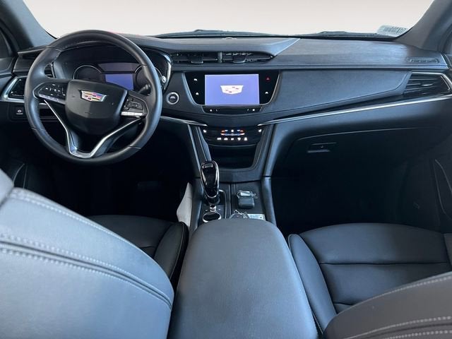 2025 Cadillac XT6 Luxury