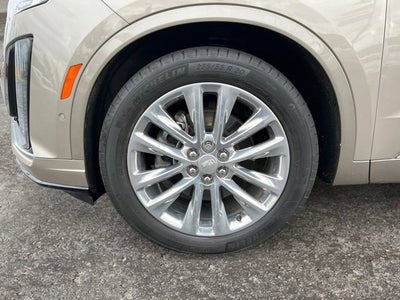 2023 Cadillac XT6 Premium Luxury
