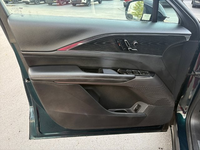 2024 Cadillac LYRIQ Luxury 1