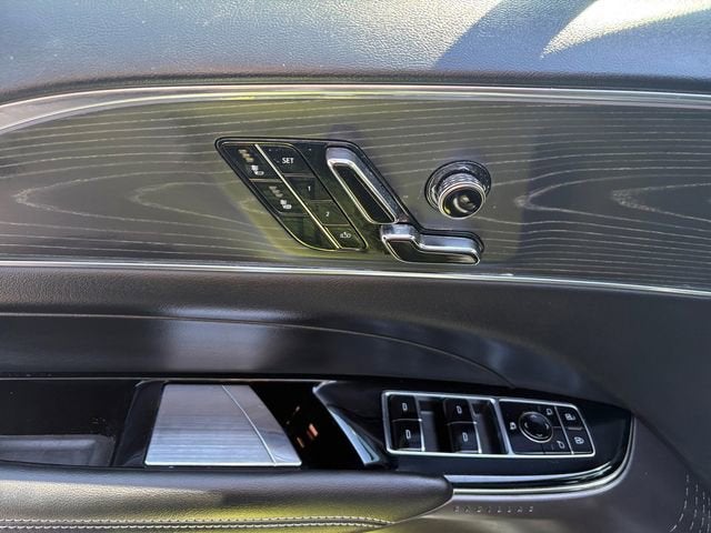 2024 Cadillac LYRIQ Luxury 1