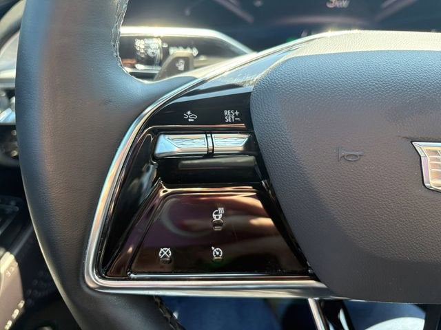 2024 Cadillac LYRIQ Luxury 1