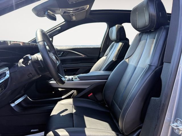 2024 Cadillac LYRIQ Luxury 1