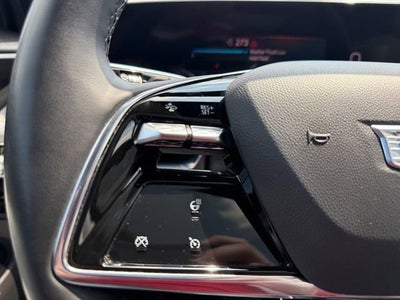 2024 Cadillac LYRIQ Luxury 1