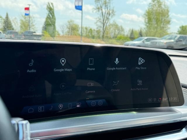 2024 Cadillac LYRIQ Luxury 1