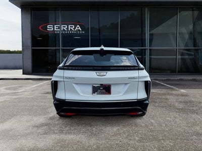 2024 Cadillac LYRIQ Luxury 1