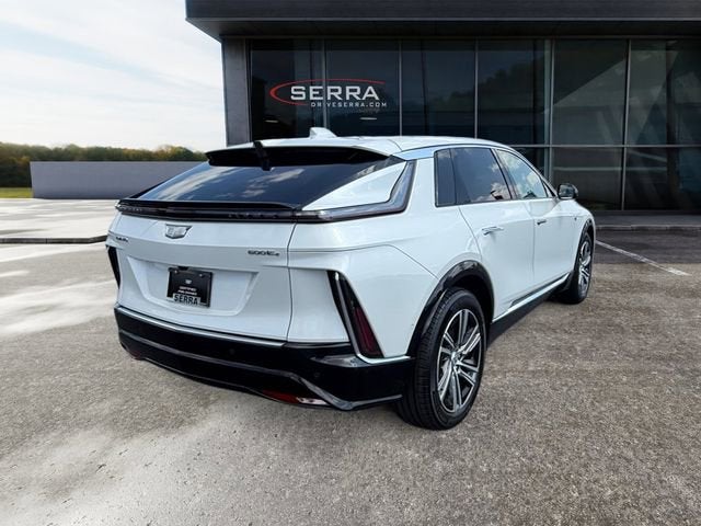 2024 Cadillac LYRIQ Luxury 1