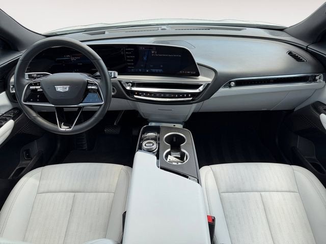 2024 Cadillac LYRIQ Luxury 1
