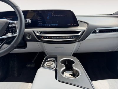 2024 Cadillac LYRIQ Luxury 1