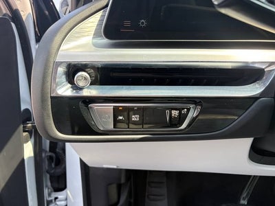 2024 Cadillac LYRIQ Luxury 2