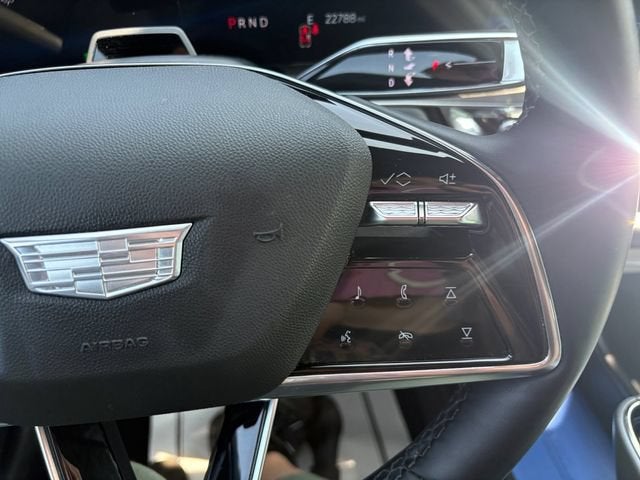 2024 Cadillac LYRIQ Luxury 2