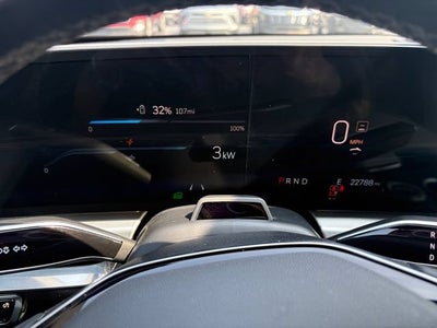 2024 Cadillac LYRIQ Luxury 2
