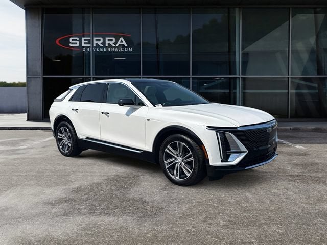 2024 Cadillac LYRIQ Luxury 2
