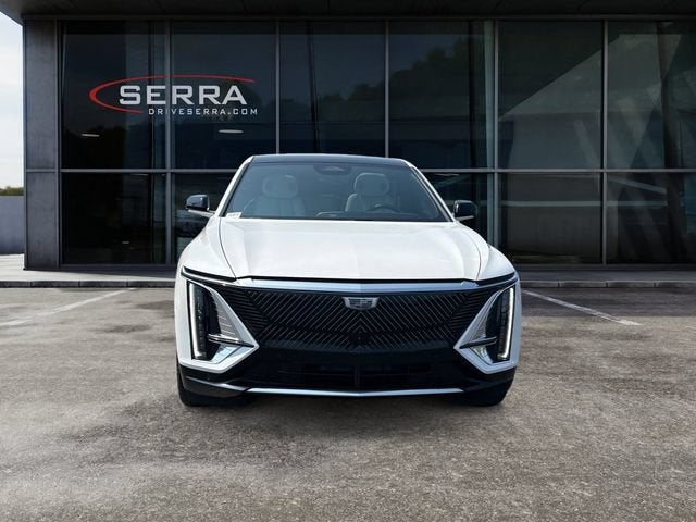 2024 Cadillac LYRIQ Luxury 2