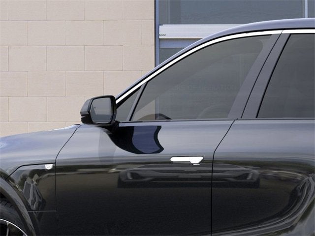 2025 Cadillac LYRIQ Luxury 3