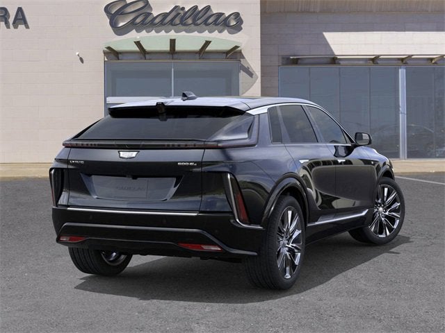 2025 Cadillac LYRIQ Luxury 3