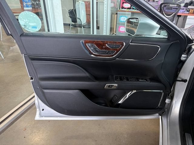 2017 Lincoln Continental Reserve