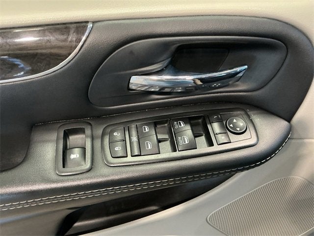 2015 Chrysler Town & Country Touring