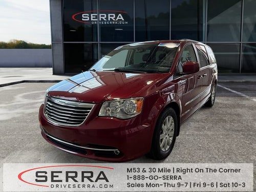 2016 Chrysler Town & Country Touring