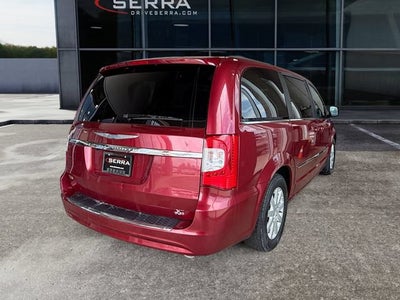 2016 Chrysler Town & Country Touring