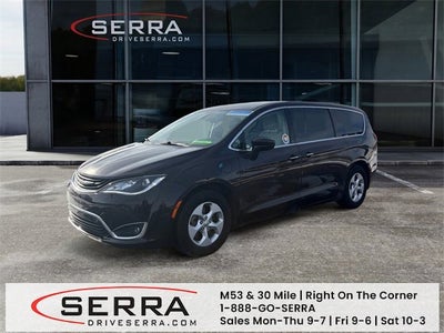 2018 Chrysler Pacifica Hybrid Touring Plus
