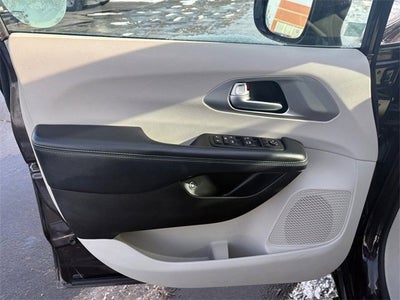 2018 Chrysler Pacifica Hybrid Touring Plus