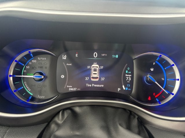 2023 Chrysler Pacifica Hybrid Touring L
