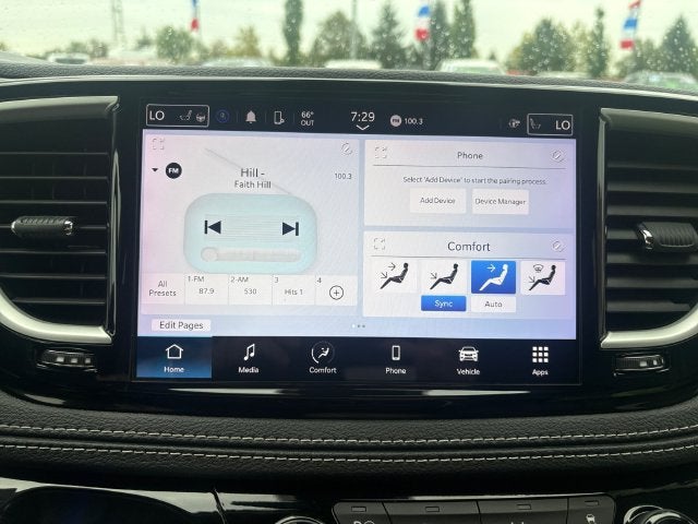 2023 Chrysler Pacifica Hybrid Touring L