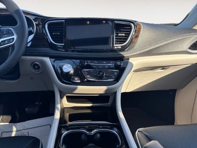 2023 Chrysler Pacifica Hybrid Limited