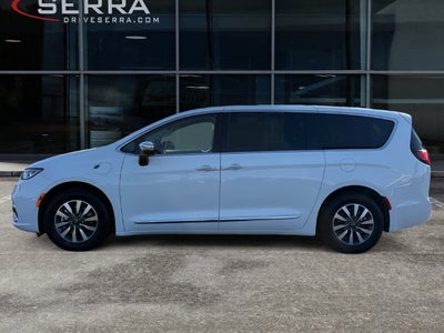 2023 Chrysler Pacifica Hybrid Limited