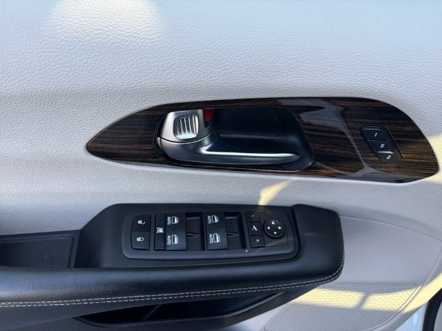 2023 Chrysler Pacifica Hybrid Limited