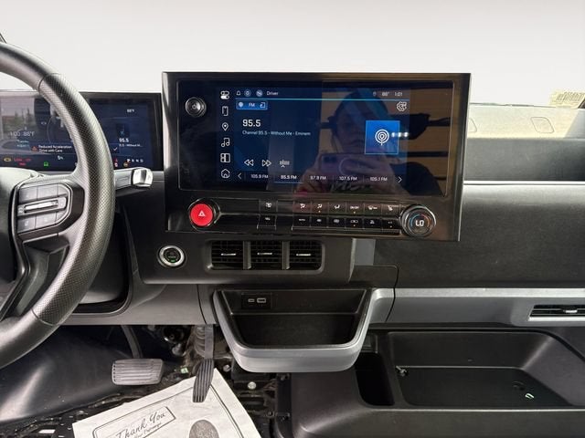 2024 BrightDrop Zevo 600 EJY