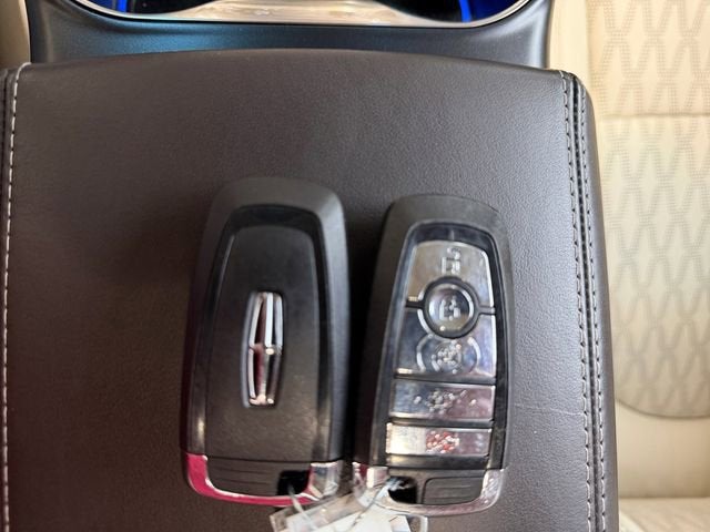 2020 Lincoln Nautilus Black Label