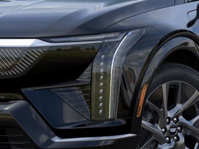 2025 Cadillac OPTIQ Luxury 2