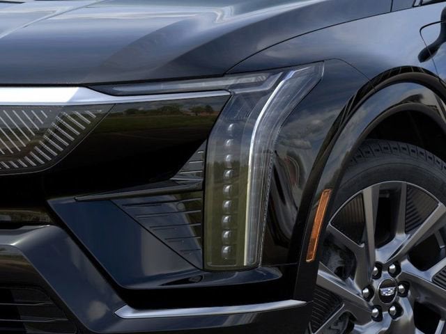 2025 Cadillac OPTIQ Luxury 2