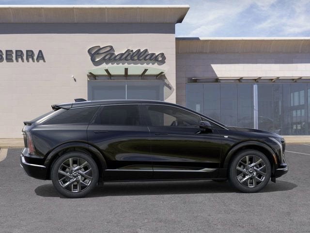 2025 Cadillac OPTIQ Luxury 2