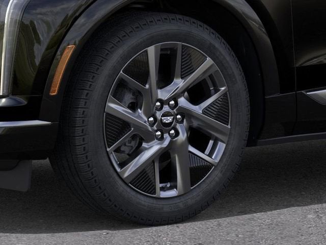 2025 Cadillac OPTIQ Luxury 2