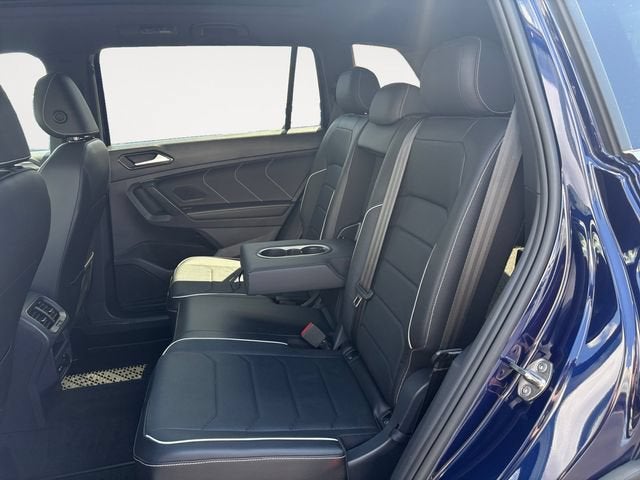 2023 Volkswagen Tiguan SEL R-Line