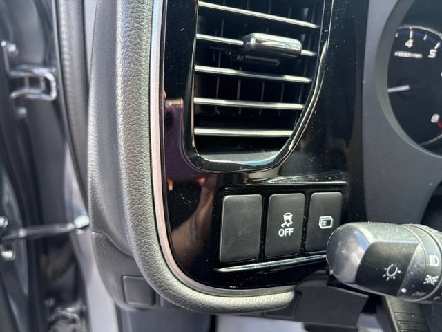2018 Mitsubishi Outlander SE